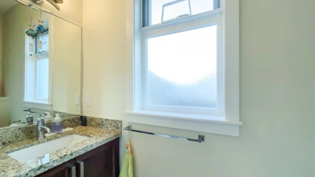 Guest Bathroom Photo of 38 9699 Sills Avenue, Richmond, BC
