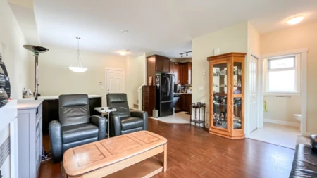 Kitchen Island Photo of 38 9699 Sills Avenue, Richmond, BC