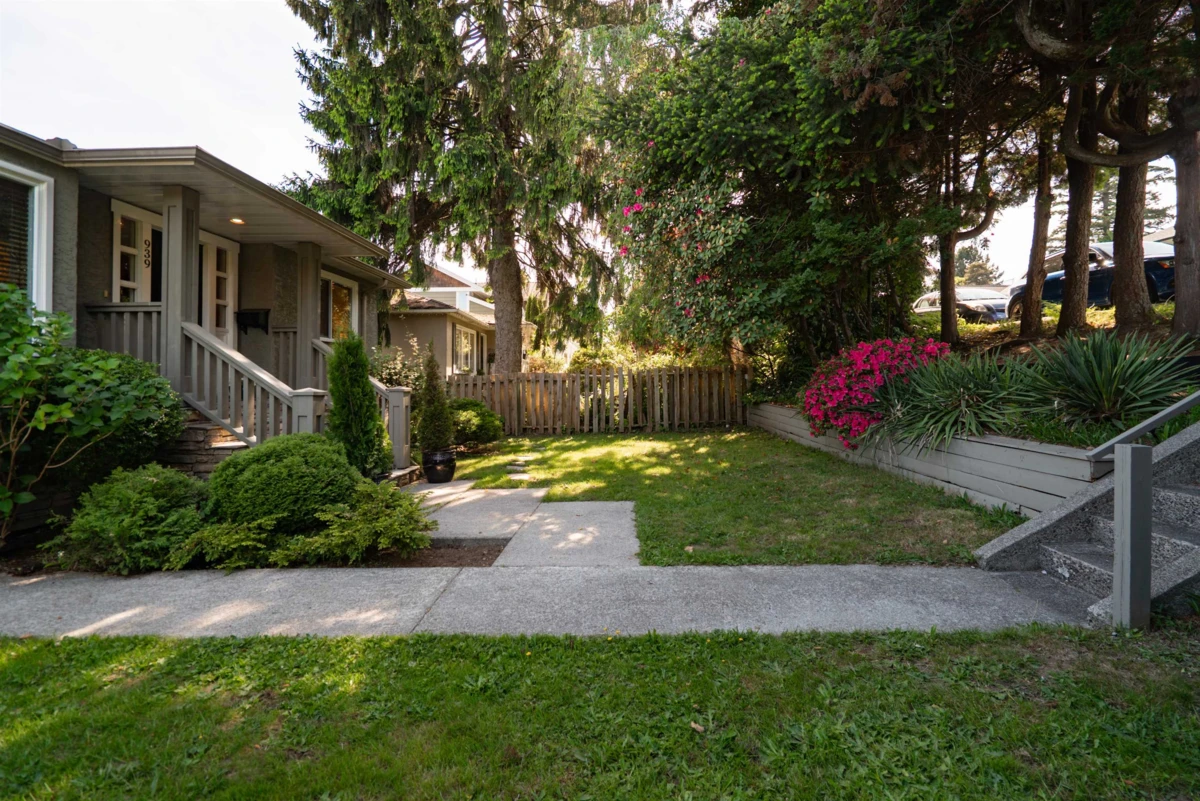 Living Room Photo of 939 Calverhall Street, North Vancouver, BC