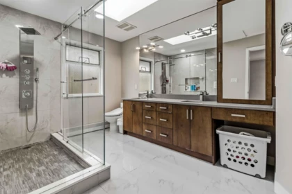 Powder Room Photo of 3831 Cunningham Drive, Richmond, BC