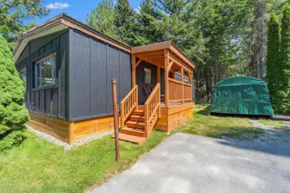 Primary Bathroom Photo of 17 7370 Highway 99, Pemberton, BC