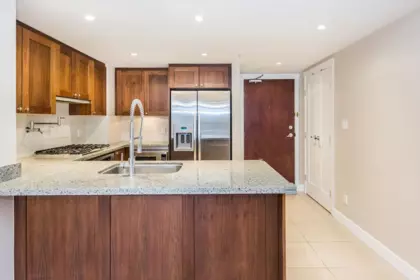 221 9371 Hemlock Drive, Richmond, BC, Richmond — Apartment/Condo for sale