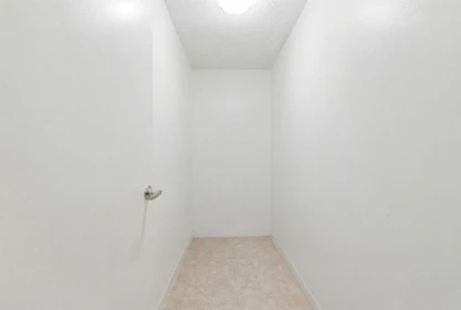 Mudroom Photo of 808 2020 Fullerton Avenue, North Vancouver, BC