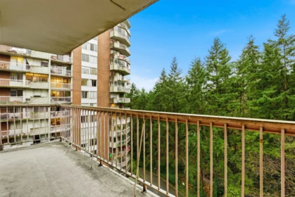 Staircase Photo of 808 2020 Fullerton Avenue, North Vancouver, BC