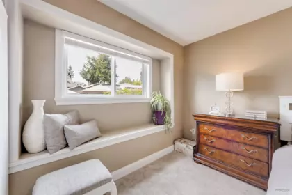Entry Foyer Photo of 2101 Lorraine Avenue, Coquitlam, BC