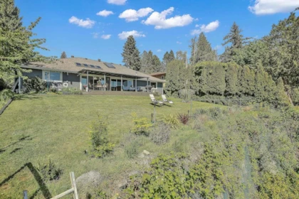 Front Yard Photo of 7811 Redrooffs Road, Halfmoon Bay, BC