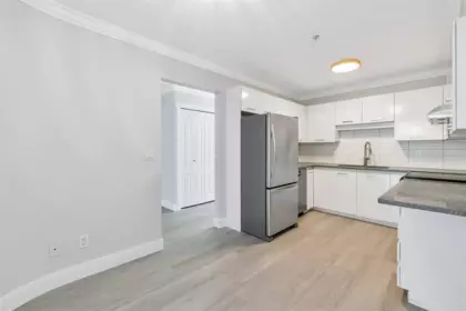 Primary Bedroom Photo of 310 14965 Marine Drive, White Rock, BC
