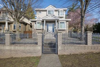 Backyard Photo of 2709 W 37th Avenue, Vancouver, BC