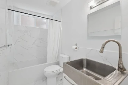 Hallway Photo of 2709 W 37th Avenue, Vancouver, BC