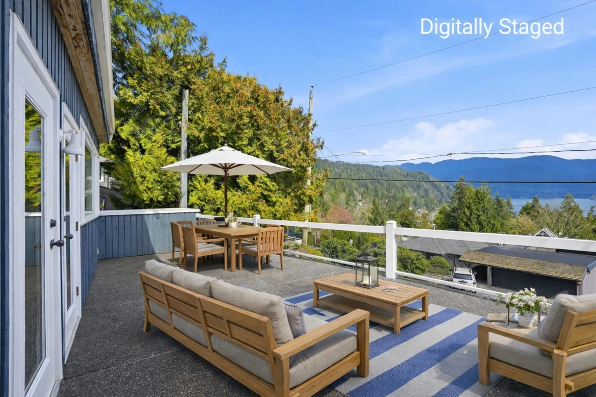 Family Room Photo of 2341 Caledonia Avenue, North Vancouver, BC