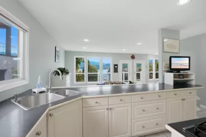 2341 Caledonia Avenue, North Vancouver, BC, North Vancouver — Single Family Residence for sale