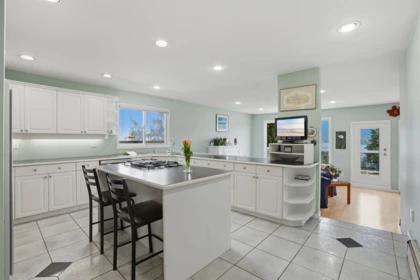 Kitchen Photo of 2341 Caledonia Avenue, North Vancouver, BC