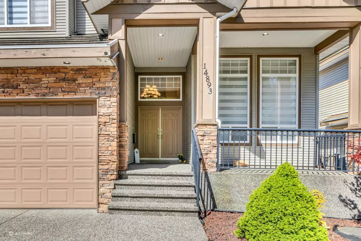 Living Room Photo of 14893 67a Avenue, Surrey, BC