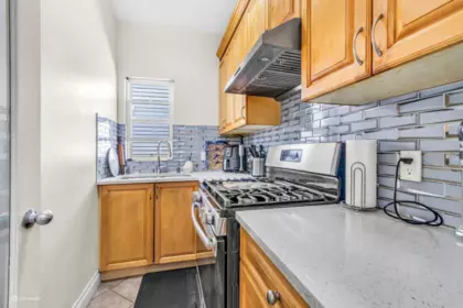 Primary Bathroom Photo of 14893 67a Avenue, Surrey, BC