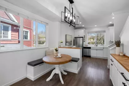 Kitchen Island Photo of 28 19128 65 Avenue, Surrey, BC