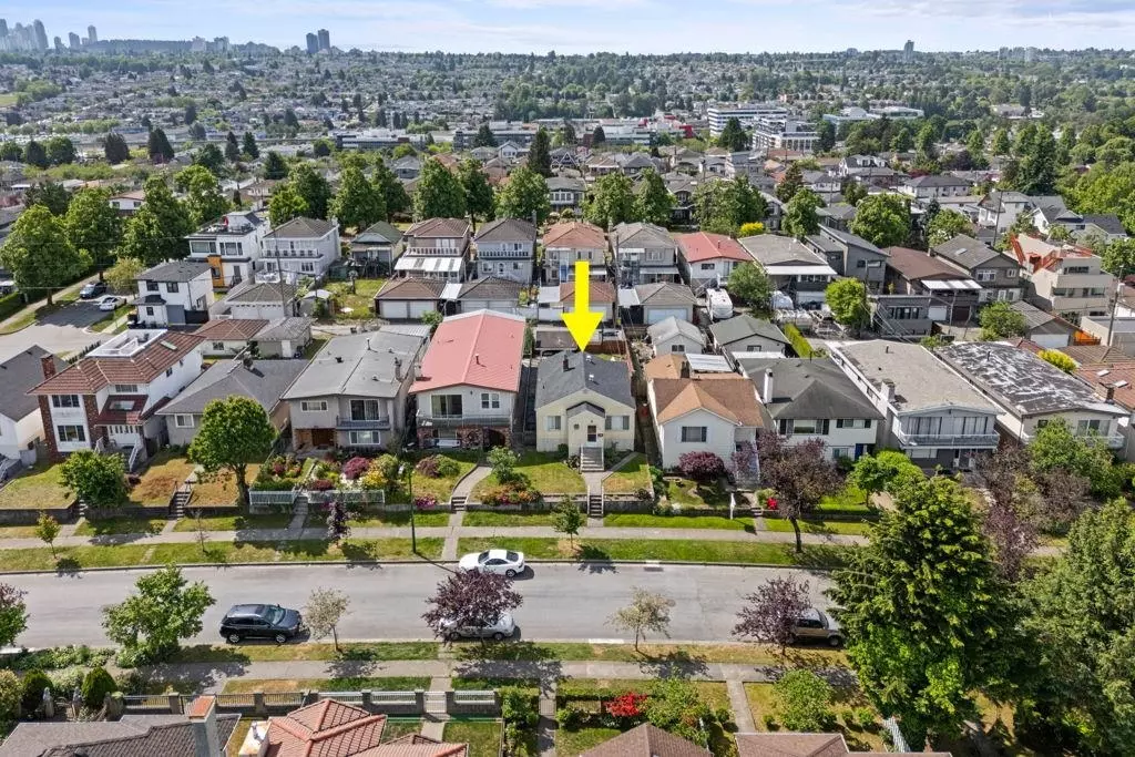 Exterior Rear Photo of 2964 E 4th Avenue, Vancouver, BC