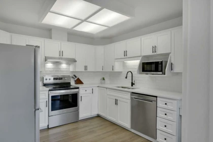 Kitchen Island Photo of 19358 Cusick Crescent, Pitt Meadows, BC