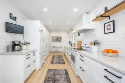 Kitchen Photo of 3248 Beverley Crescent, North Vancouver, BC
