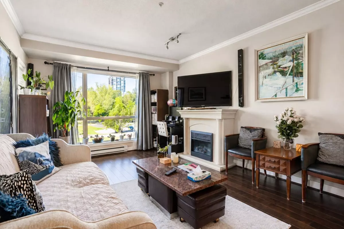 Dining Area Photo of 314 2628 Maple Street, Port Coquitlam, BC