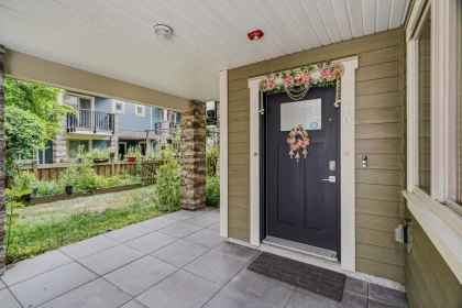 Backyard Photo of 20 843 Ewen Avenue, New Westminster, BC