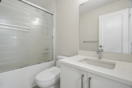 Hallway Photo of 20 843 Ewen Avenue, New Westminster, BC