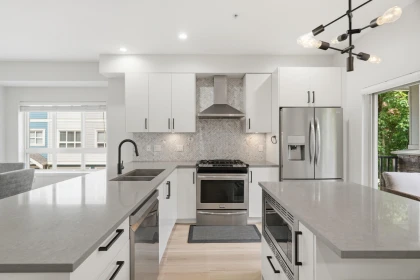 Kitchen Photo of 20 843 Ewen Avenue, New Westminster, BC