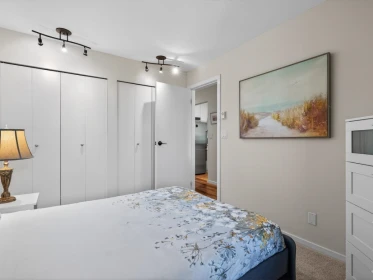 Entry Foyer Photo of 305 2195 W 5th Avenue, Vancouver, BC