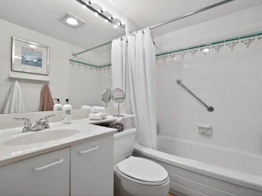 Hallway Photo of 305 2195 W 5th Avenue, Vancouver, BC