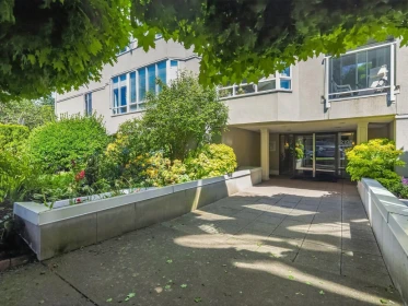 Outdoor Patio Photo of 305 2195 W 5th Avenue, Vancouver, BC
