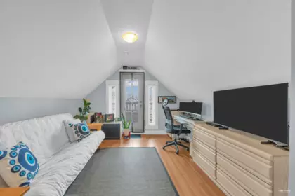 Hallway Photo of 723 E 12th Avenue, Vancouver, BC