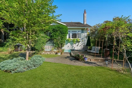 Hot Tub / Spa Photo of 1376 11th Street, West Vancouver, BC