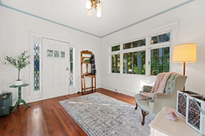 Mudroom Photo of 1376 11th Street, West Vancouver, BC