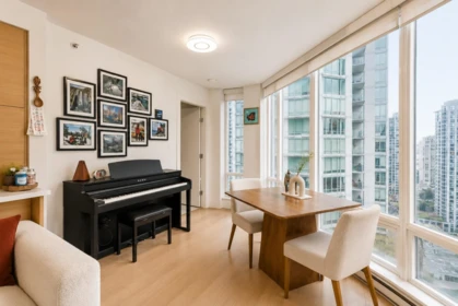 Kitchen Photo of 1901 565 Smithe Street, Vancouver, BC