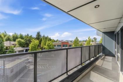 Walk-In Closet Photo of 311 2233 156 Street, Surrey, BC
