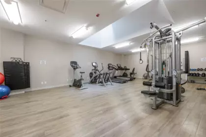 Basement Recreation Room Photo of 507 505 W 30th Avenue, Vancouver, BC