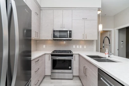 Kitchen Island Photo of 119 2120 Gladwin Road, Abbotsford, BC