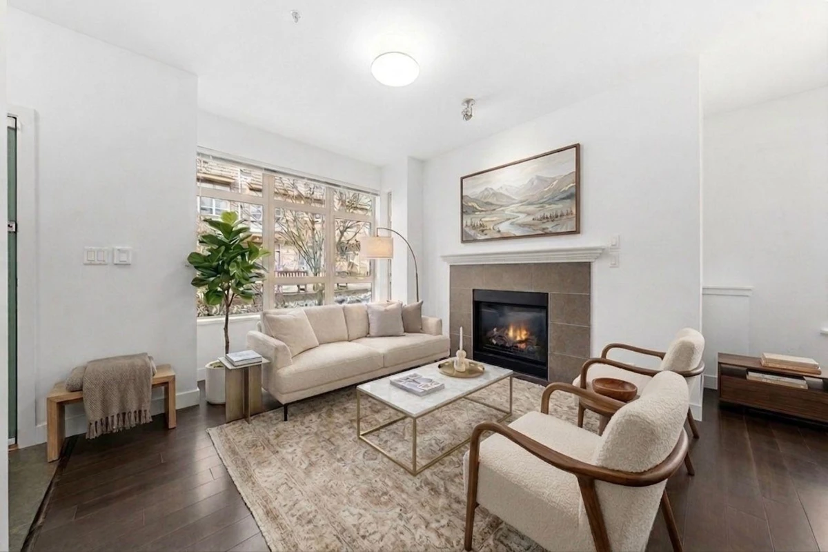 Living Room Photo of 3318 Mt Seymour Parkway, North Vancouver, BC