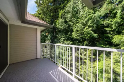 Backyard Photo of 407 9626 148 Street, Surrey, BC