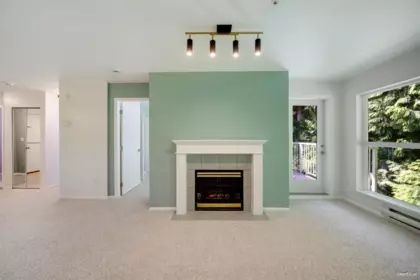 Breakfast Nook Photo of 407 9626 148 Street, Surrey, BC
