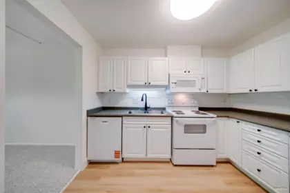 Mudroom Photo of 407 9626 148 Street, Surrey, BC