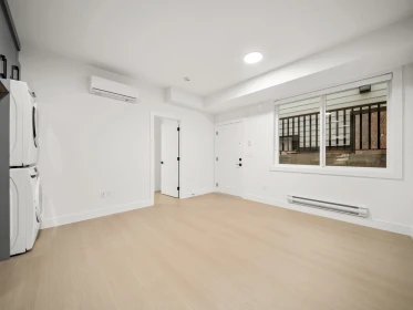 Entry Foyer Photo of 101 11480 138a Street, Surrey, BC