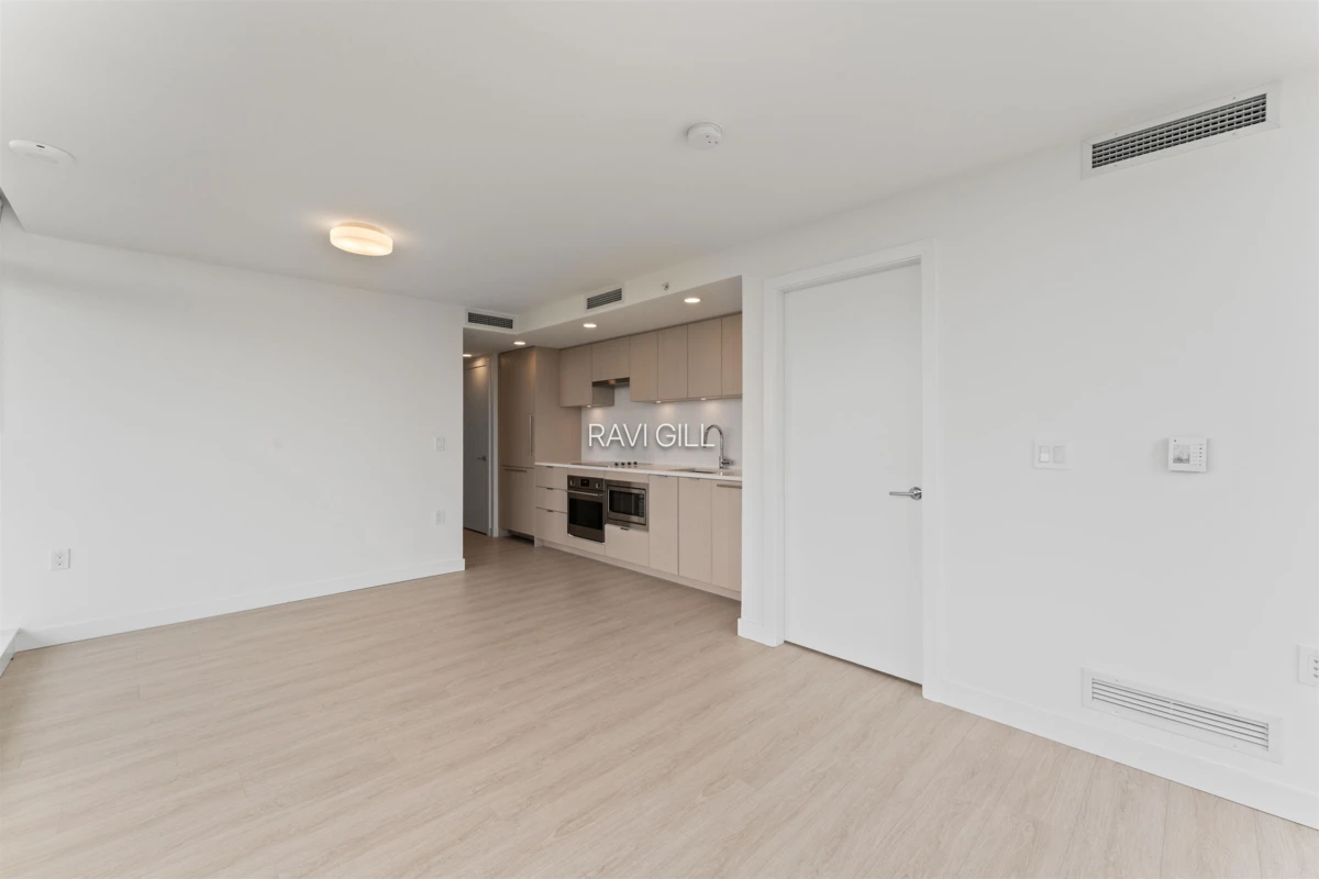 Dining Area Photo of 3402 13675 107a Avenue, Surrey, BC