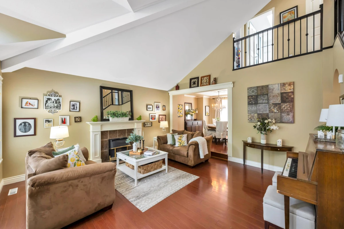 Family Room Photo of 6114 187a Street, Surrey, BC