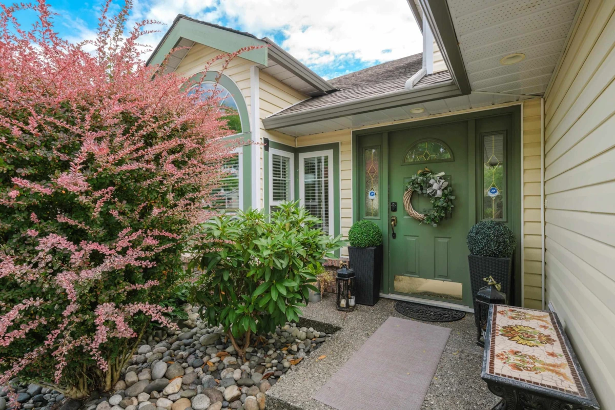 Living Room Photo of 6114 187a Street, Surrey, BC