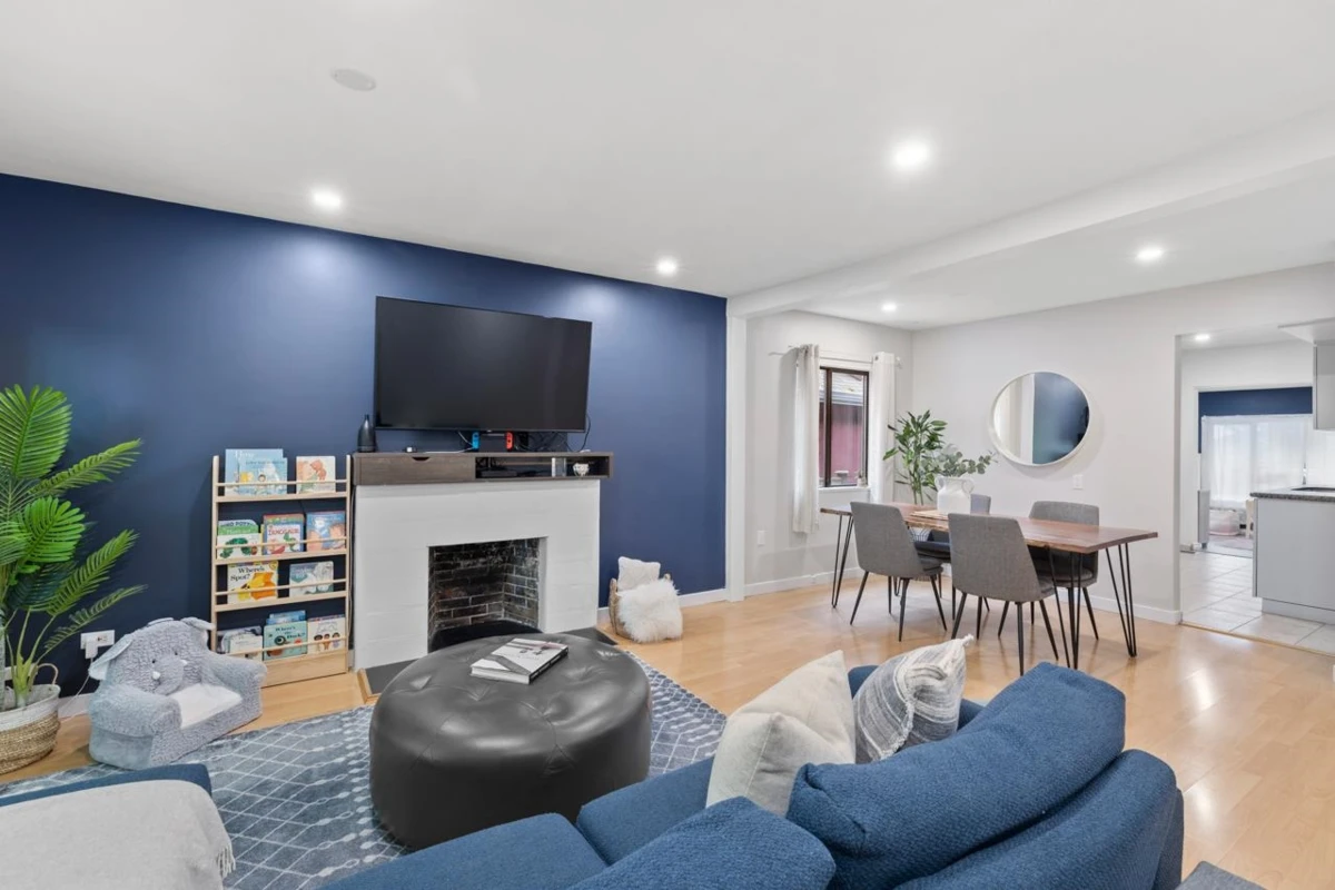 Family Room Photo of 2036 E Broadway, Vancouver, BC