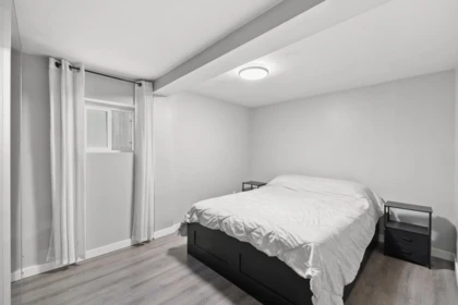 Entry Foyer Photo of 2036 E Broadway, Vancouver, BC