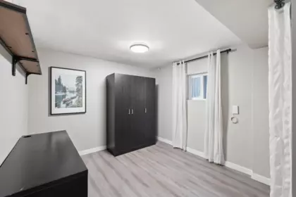 Hallway Photo of 2036 E Broadway, Vancouver, BC