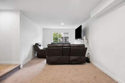 Walk-In Closet Photo of 26 15871 85 Avenue, Surrey, BC