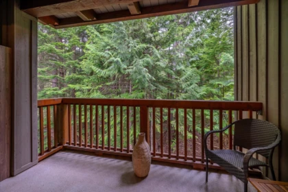 Kitchen Island Photo of 325 4660 Blackcomb Way, Whistler, BC