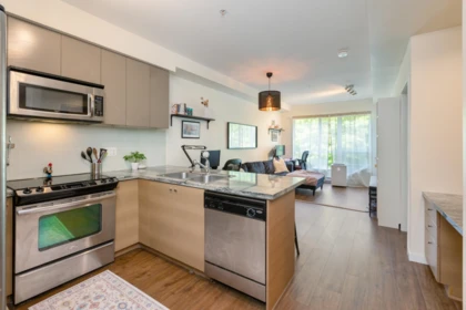 311 6420 194 Street, Surrey, BC, Surrey — Apartment/Condo for sale